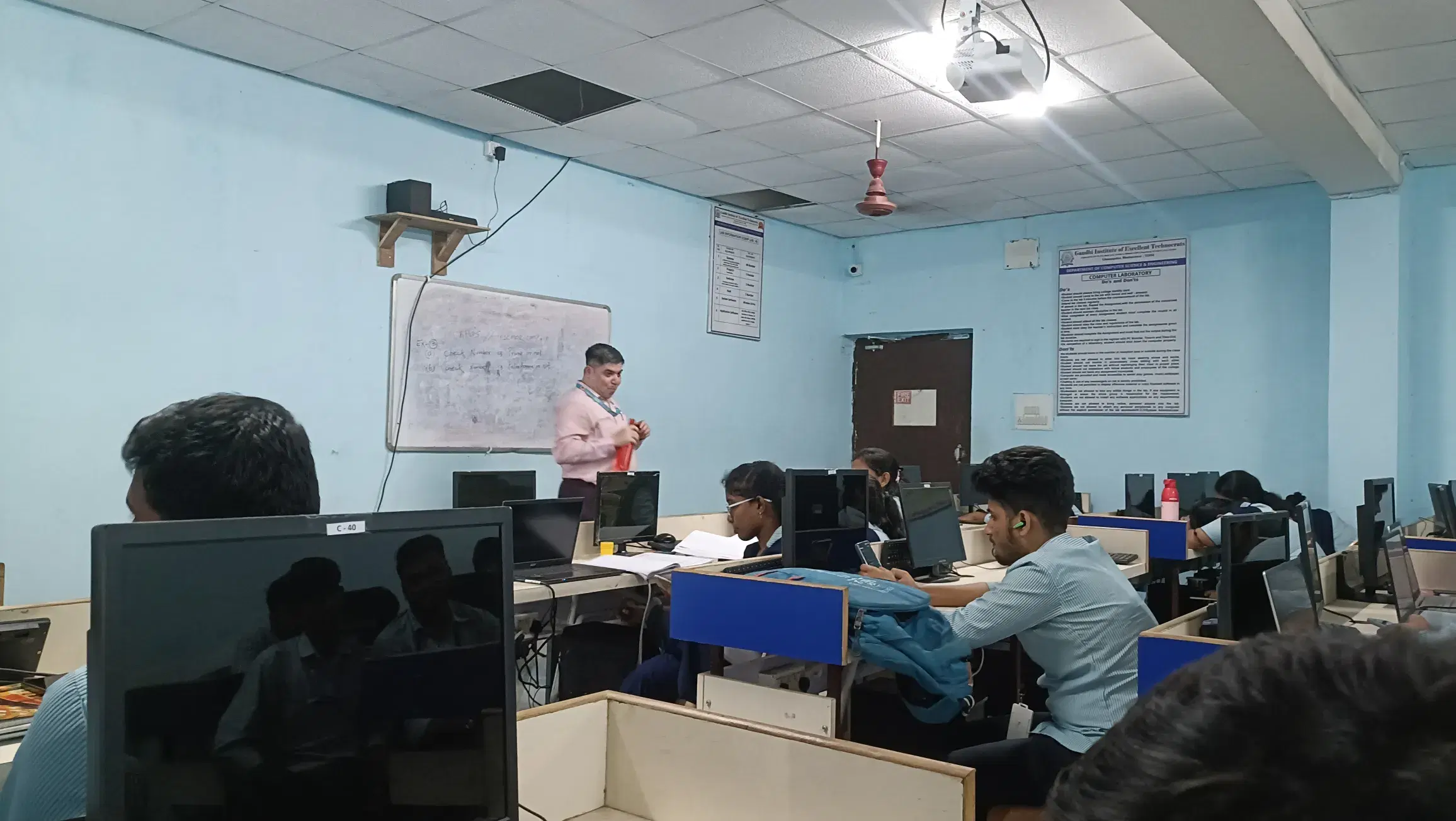 GIET Gunupur Classroom photo 3